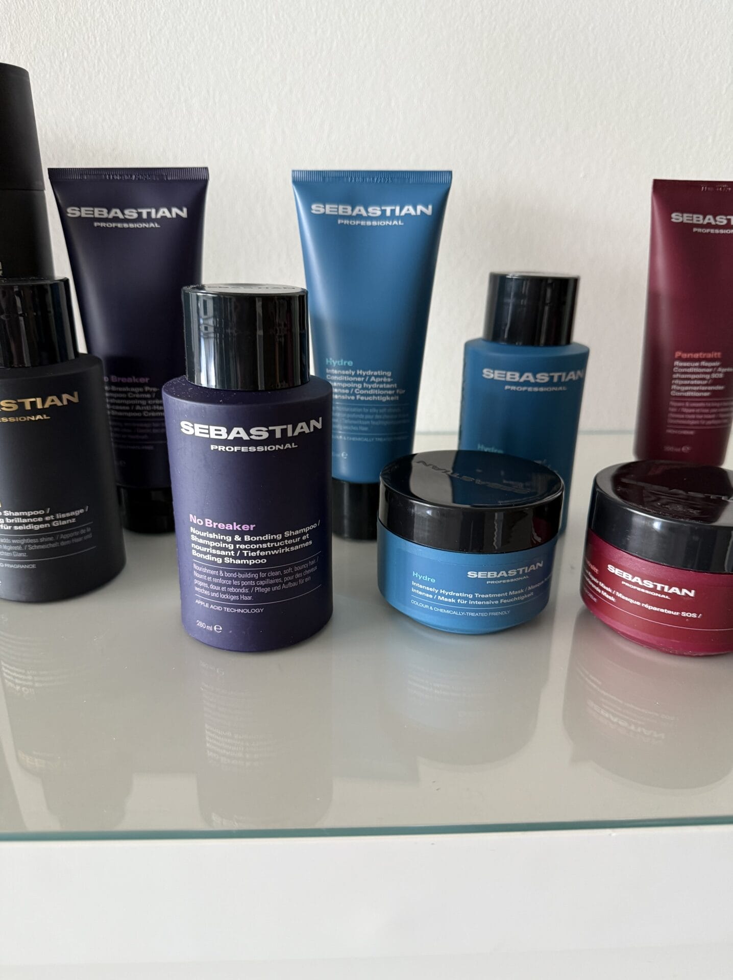 Sebastian Professional Produktsortiment bei #daskollektiv Wedemark - luxuriöse Haarpflege und Styling-Produkte für professionelle Ergebnisse